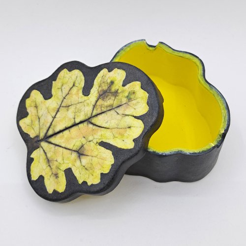 Wavy Box, Yellow Leaf, large by Annie Tortora - alternative image