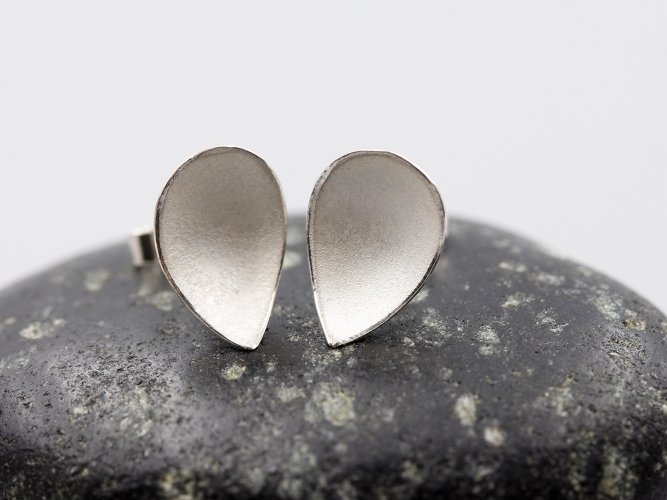 Plain Pyrus Earrings