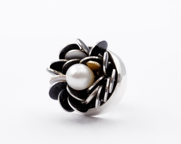 Black Bloom Lapel Pin