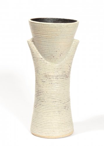 Grooved Mask Pot by Chris Carter - alternative image