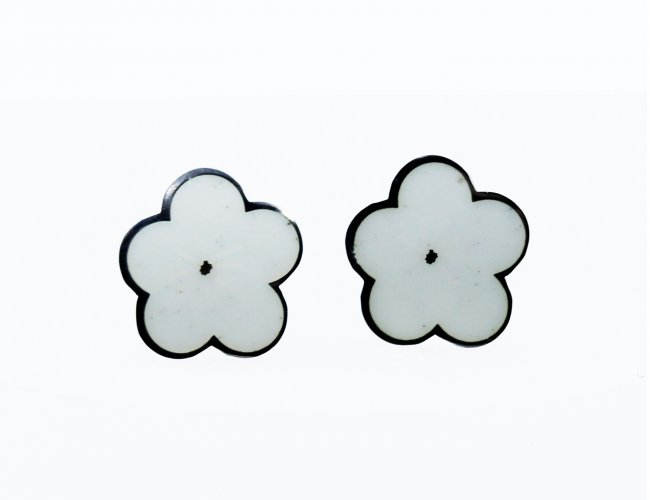 White Plum Blossom Earstuds