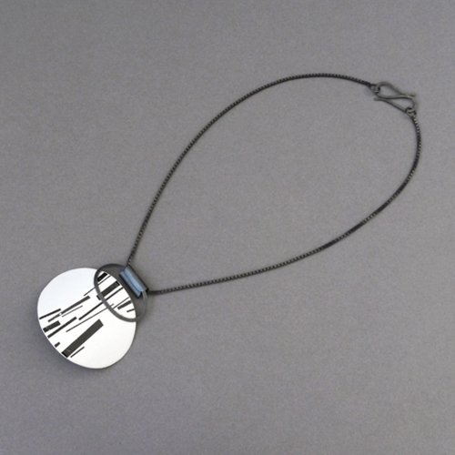 Loop Pendant - Large by Mizuki Takahashi - alternative image