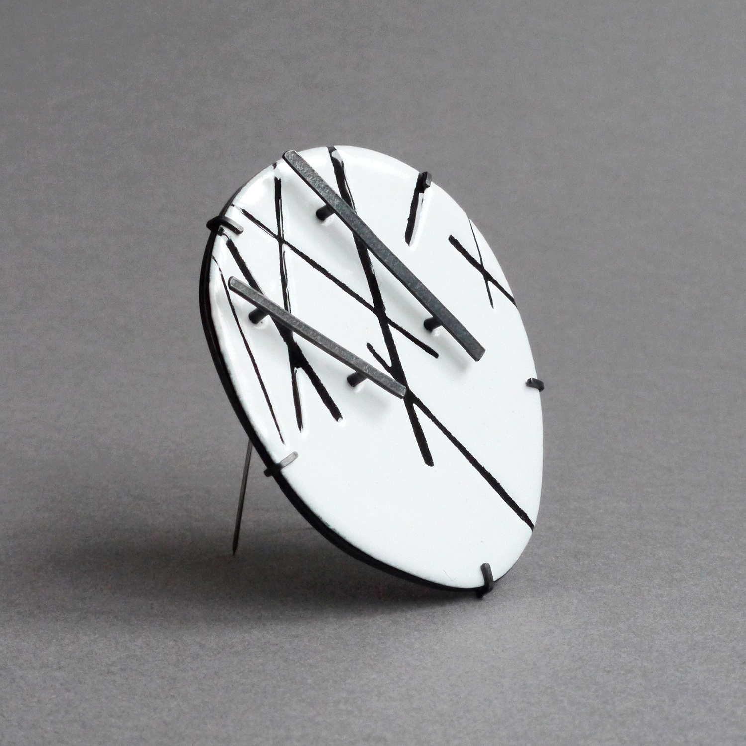 Line Marked Brooch by Mizuki Takahashi