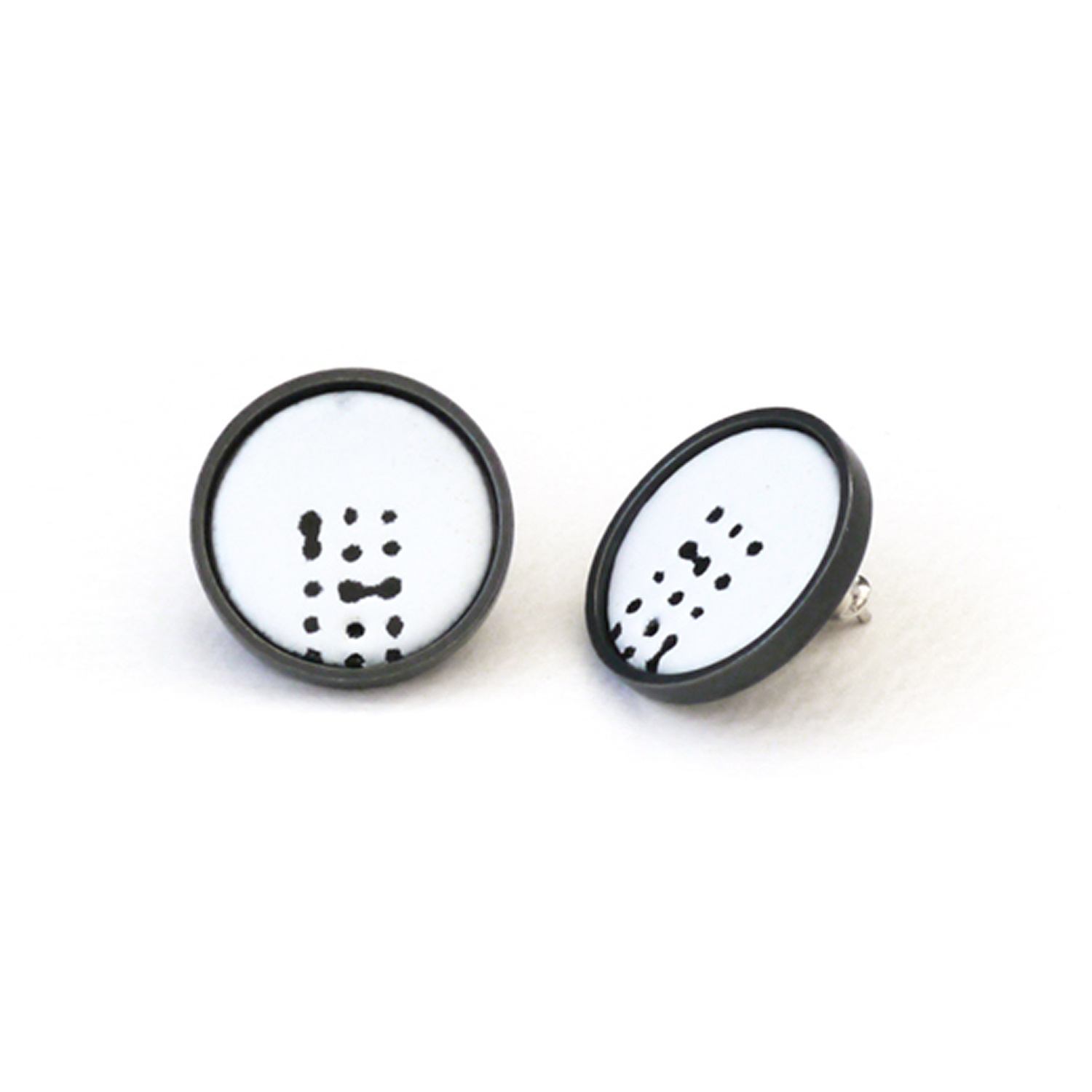 Disc Stud Earrings by Mizuki Takahashi