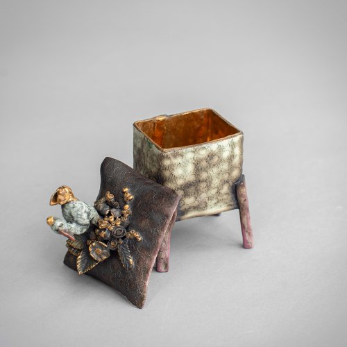 Box on 4 Legs with Bird on Nest by Pam Schomberg - alternative image