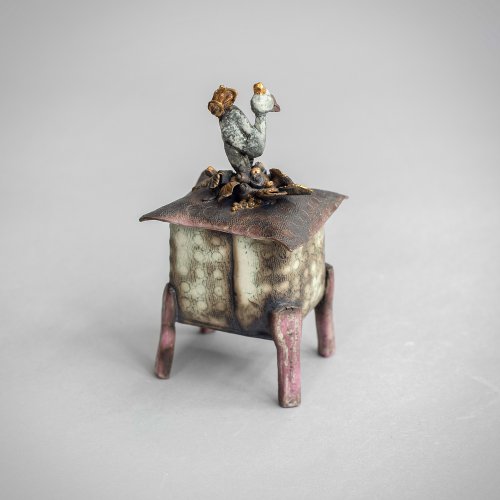 Box on 4 Legs with Bird on Nest by Pam Schomberg - alternative image