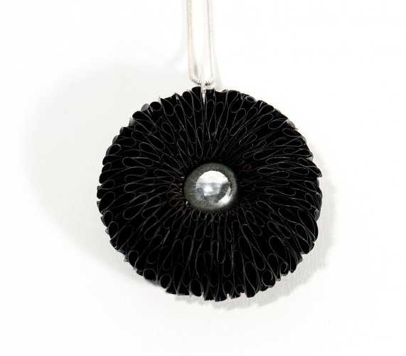 Pendant by Rachel Darbourne - alternative image