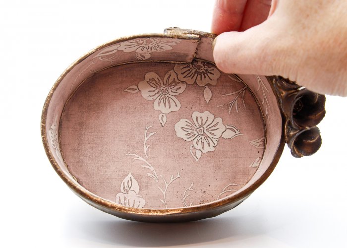 Pink Sardine Tin with bronze flowers by Sarah Dunstan - alternative image