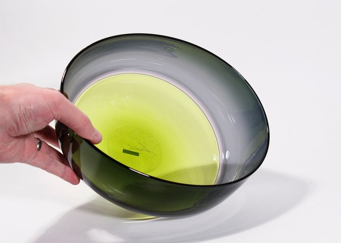 Mediuml Oval Encalmo Bowl by Stewart Hearn - alternative image